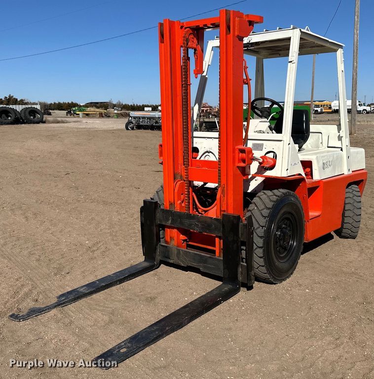 image for item OA9632 Nissan forklift