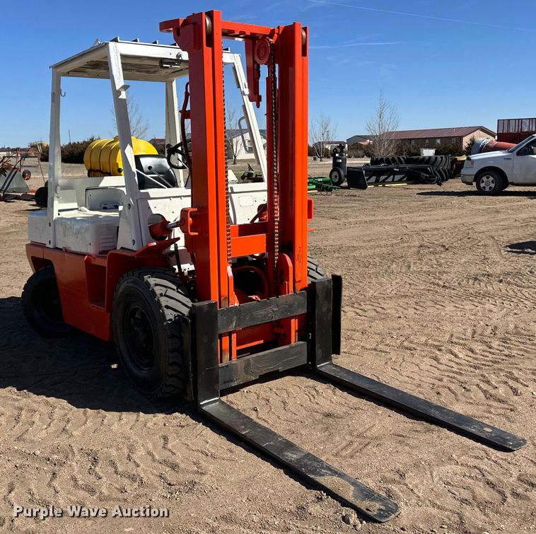 image for item OA9632 Nissan forklift
