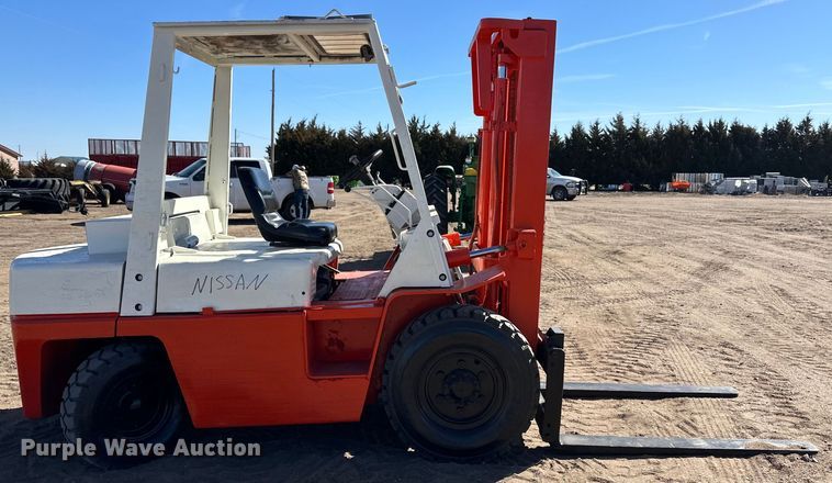 image for item OA9632 Nissan forklift
