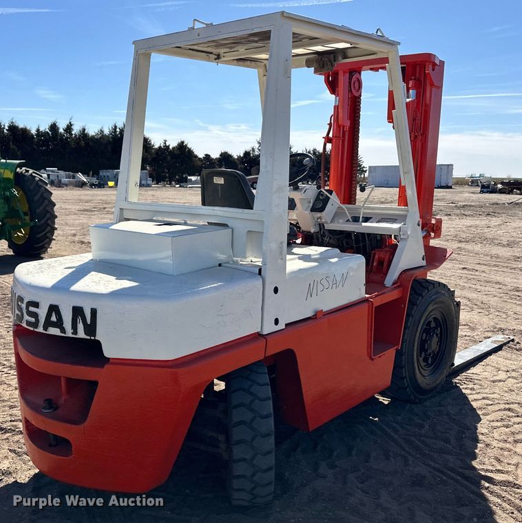 image for item OA9632 Nissan forklift