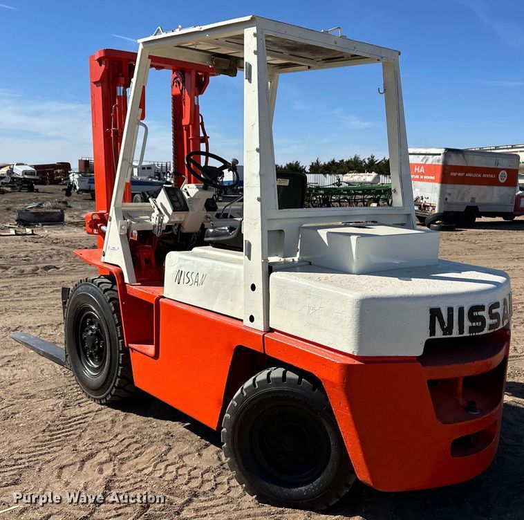 image for item OA9632 Nissan forklift