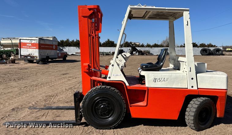 image for item OA9632 Nissan forklift