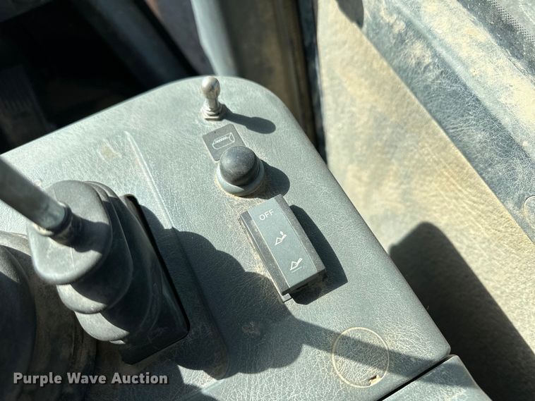 image for item OA9634 2012 Hyundai HL760-9 wheel loader