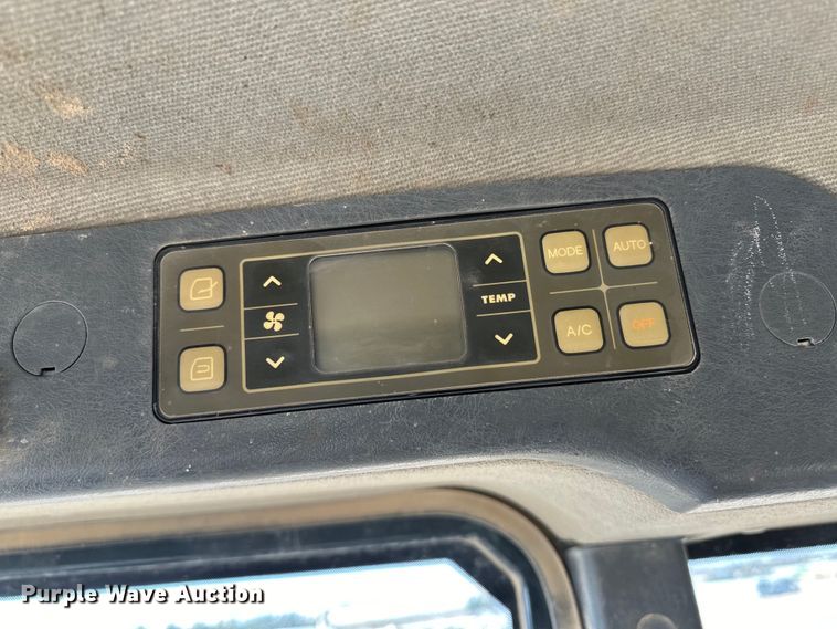 image for item OA9634 2012 Hyundai HL760-9 wheel loader