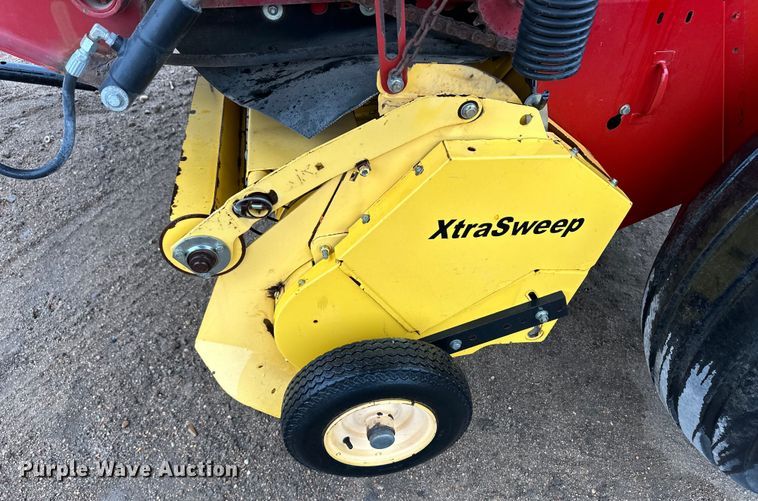 image for item OA9652 2013 New Holland BR7090 Specialty Crop round baler