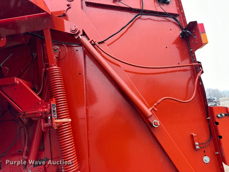 image for item OA9652 2013 New Holland BR7090 Specialty Crop round baler