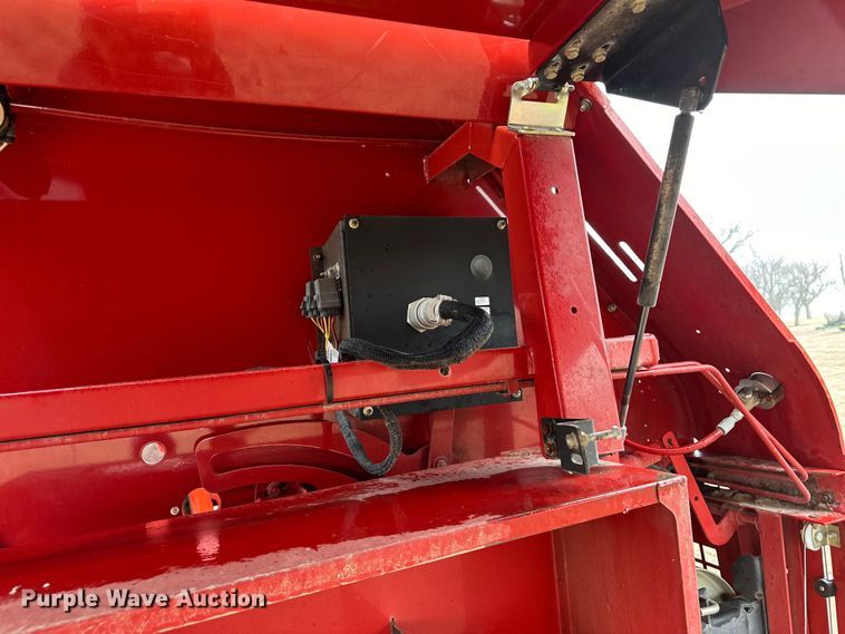 image for item OA9652 2013 New Holland BR7090 Specialty Crop round baler