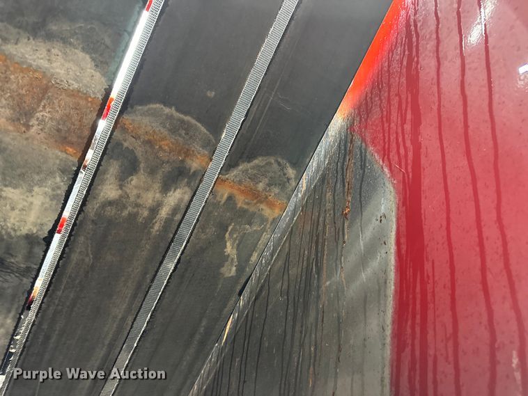 image for item OA9652 2013 New Holland BR7090 Specialty Crop round baler