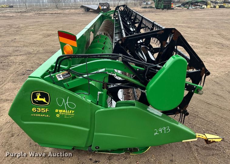 image for item OA9653 2005 John Deere 635F Hydraflex flex head