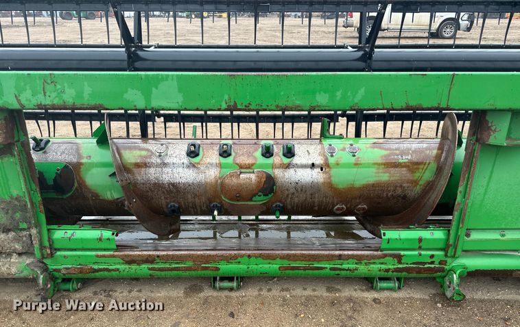 image for item OA9653 2005 John Deere 635F Hydraflex flex head