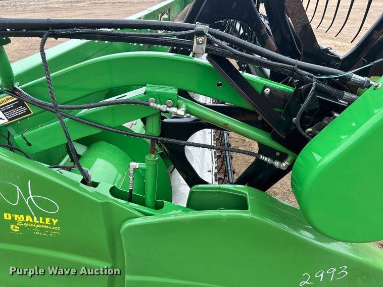 image for item OA9653 2005 John Deere 635F Hydraflex flex head