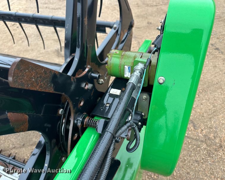 image for item OA9653 2005 John Deere 635F Hydraflex flex head