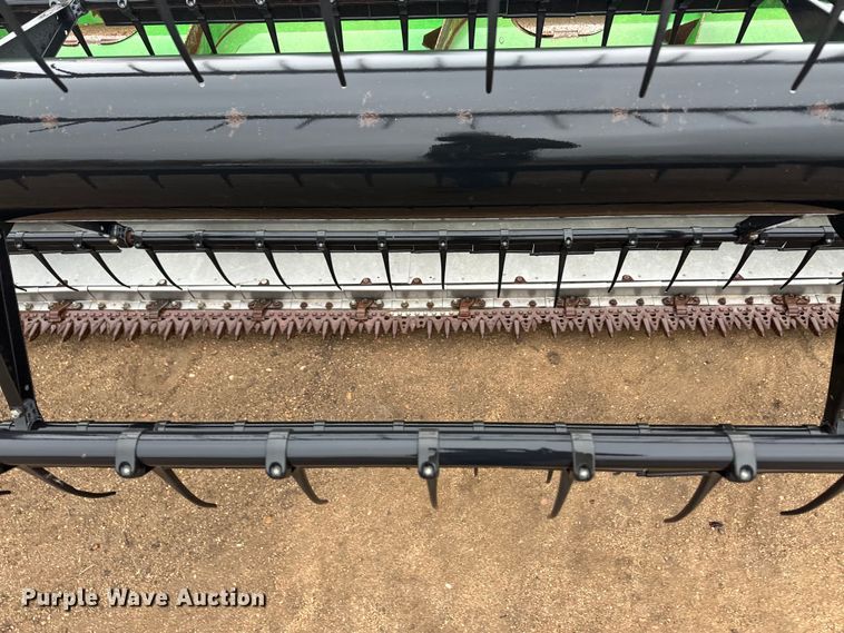 image for item OA9653 2005 John Deere 635F Hydraflex flex head