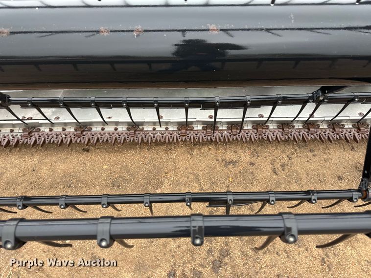 image for item OA9653 2005 John Deere 635F Hydraflex flex head