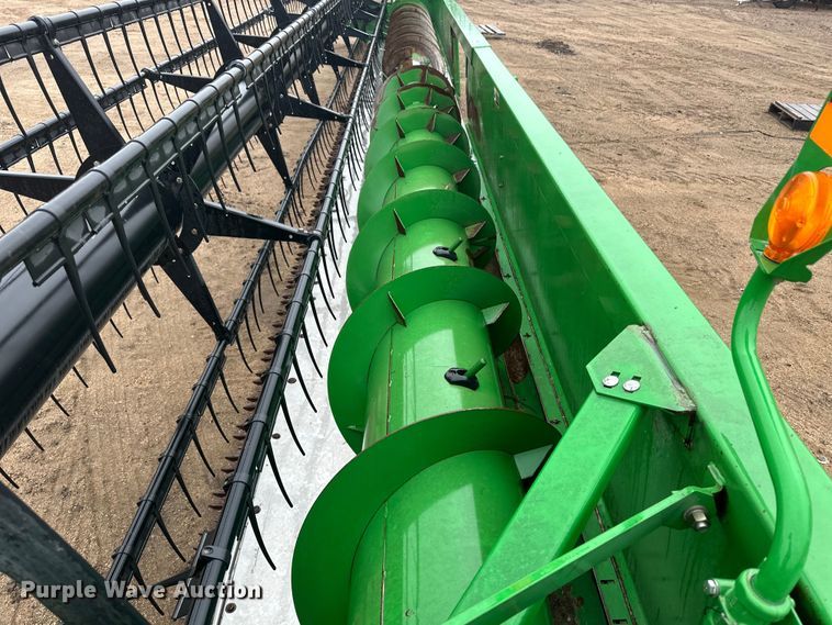 image for item OA9653 2005 John Deere 635F Hydraflex flex head