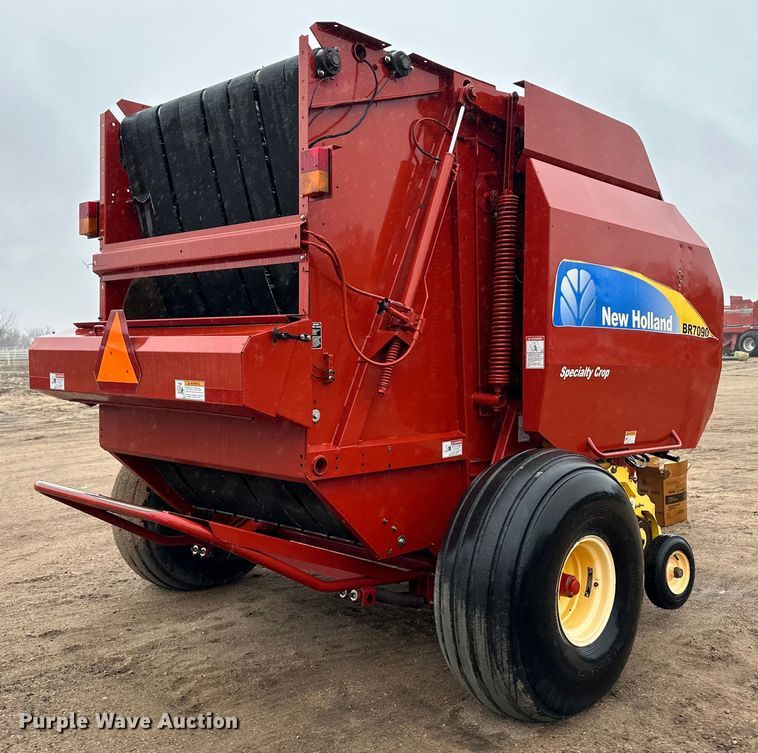 image for item OA9655 2012 New Holland BR7090 Specialty Crop round baler