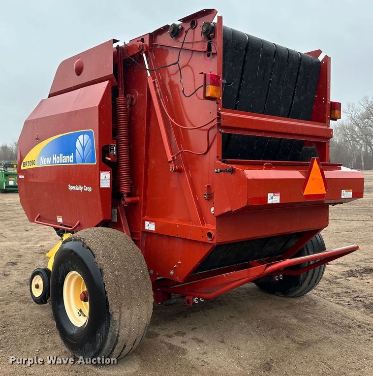 image for item OA9655 2012 New Holland BR7090 Specialty Crop round baler