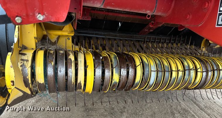 image for item OA9655 2012 New Holland BR7090 Specialty Crop round baler