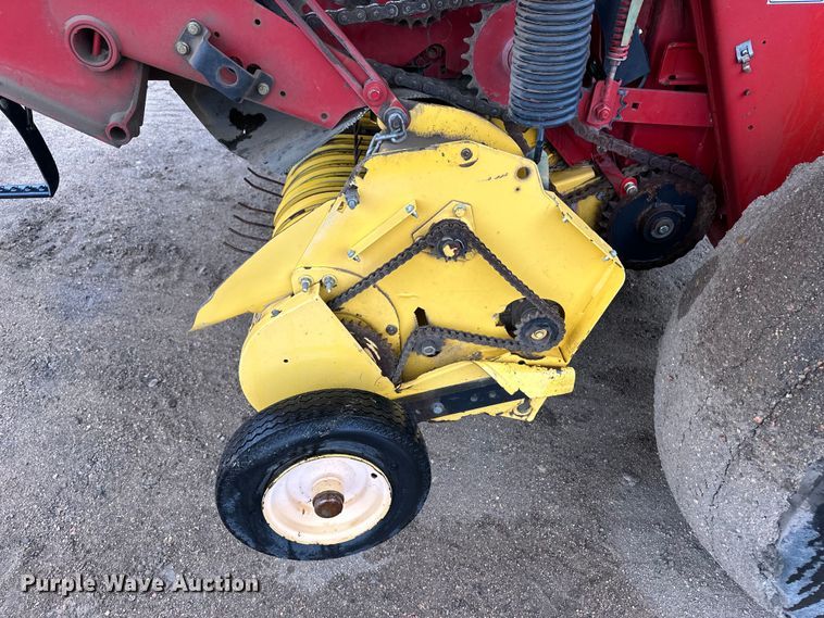 image for item OA9655 2012 New Holland BR7090 Specialty Crop round baler