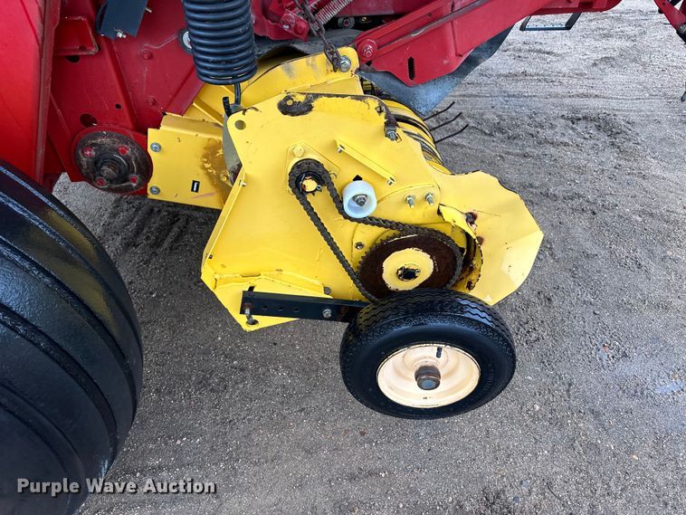 image for item OA9655 2012 New Holland BR7090 Specialty Crop round baler