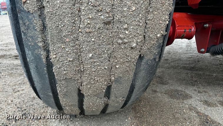 image for item OA9655 2012 New Holland BR7090 Specialty Crop round baler