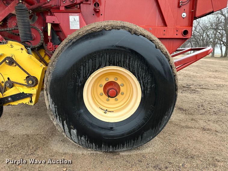 image for item OA9655 2012 New Holland BR7090 Specialty Crop round baler