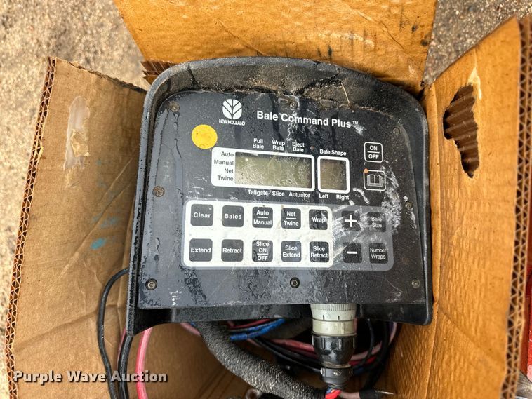 image for item OA9655 2012 New Holland BR7090 Specialty Crop round baler