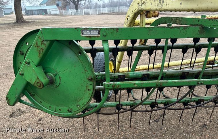 image for item OA9656 John Deere 640 hay rake