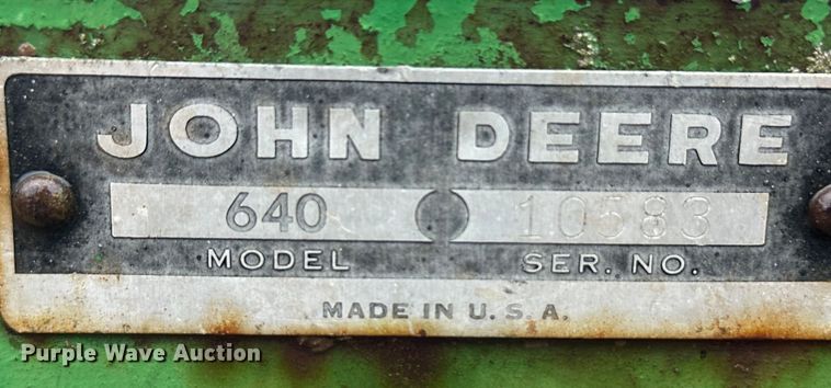 image for item OA9656 John Deere 640 hay rake