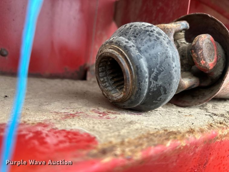 image for item OA9659 1994 New Holland 660 round baler