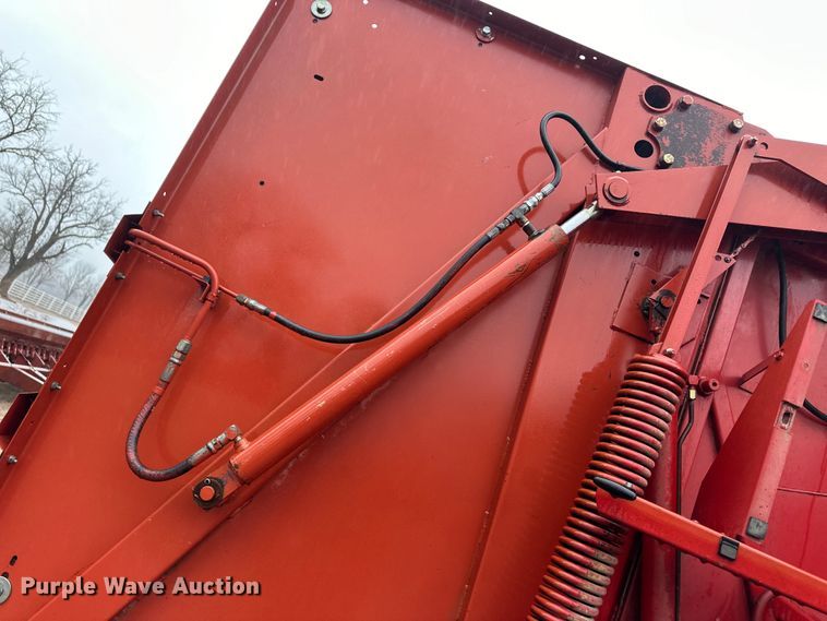 image for item OA9659 1994 New Holland 660 round baler