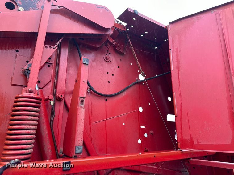 image for item OA9659 1994 New Holland 660 round baler