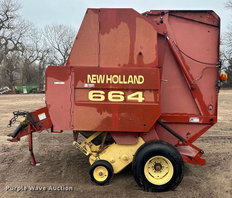 image for item OA9660 1996 New Holland 664 round baler