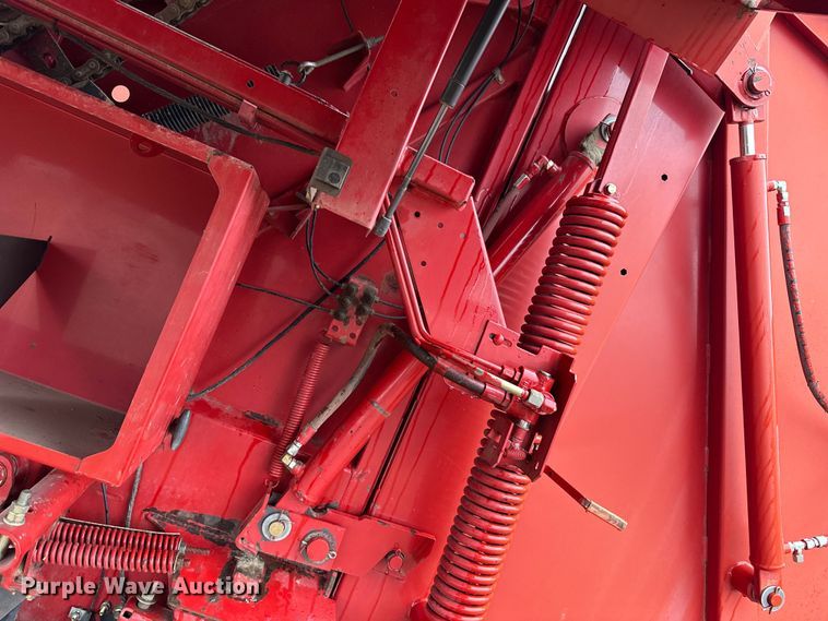 image for item OA9662 2006 New Holland BR780A round baler