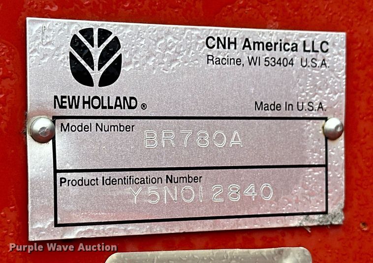 image for item OA9662 2006 New Holland BR780A round baler