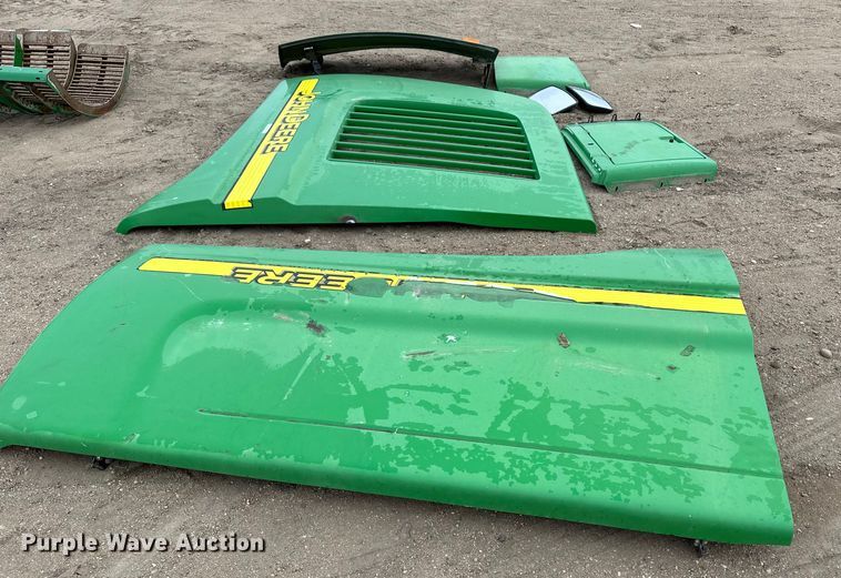image for item OA9710 John Deere body panels
