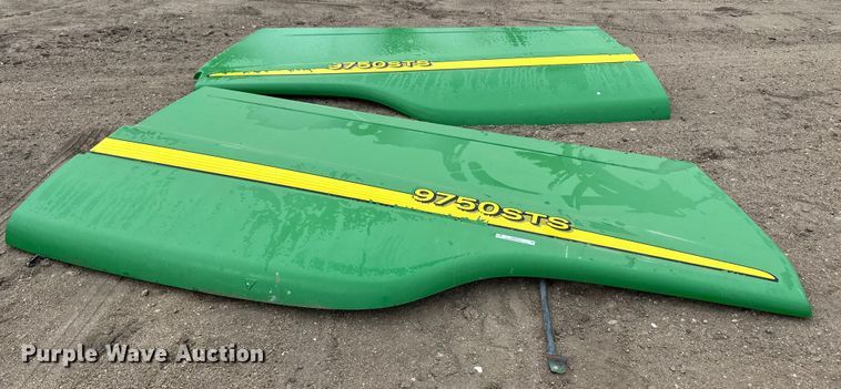 image for item OA9711 John Deere body panels