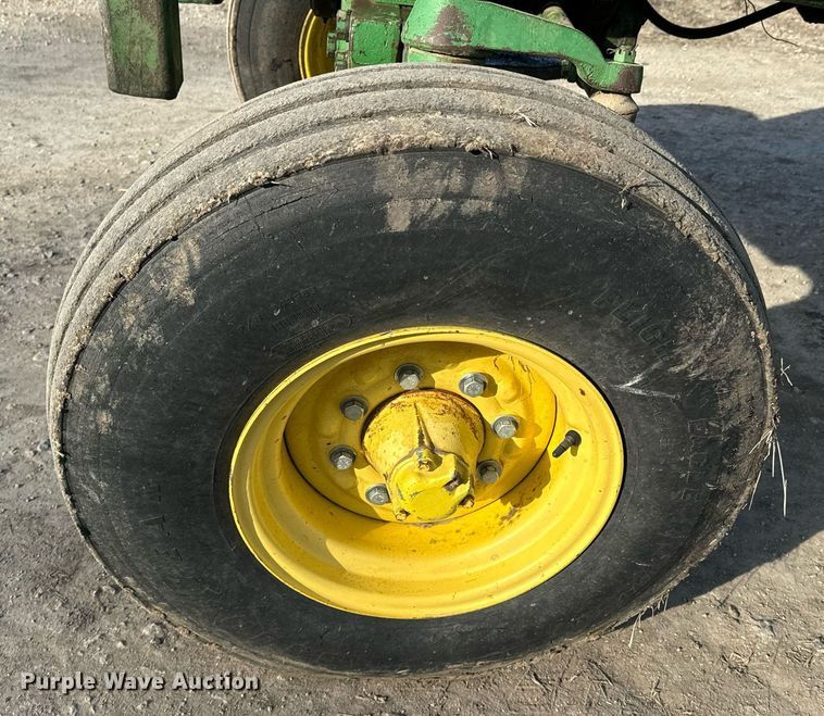 image for item OJ9560 1976 John Deere 4630 tractor