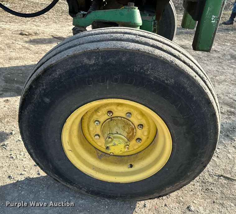 image for item OJ9560 1976 John Deere 4630 tractor