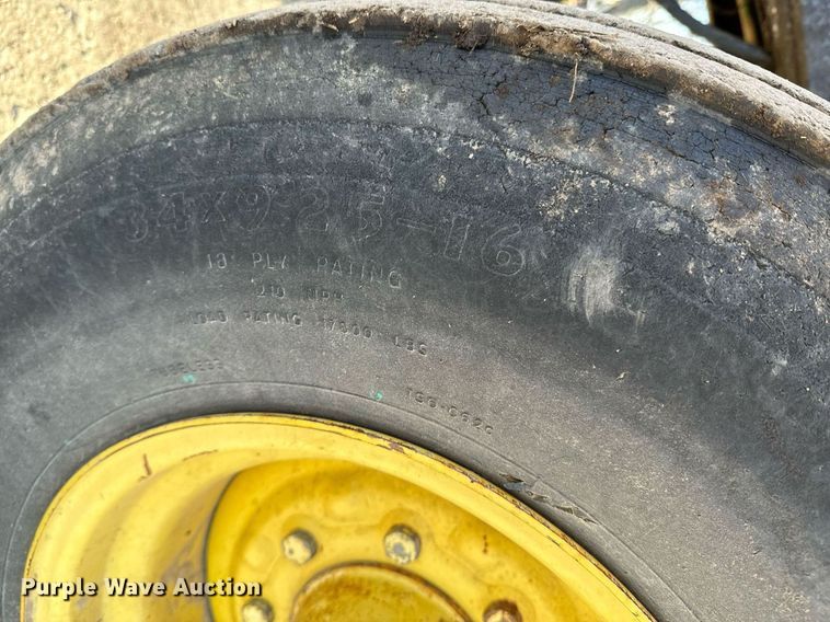 image for item OJ9560 1976 John Deere 4630 tractor