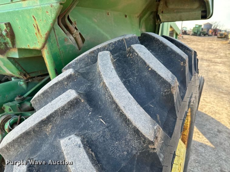 image for item OJ9560 1976 John Deere 4630 tractor