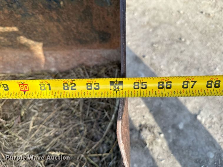 image for item OJ9572 2002 Ford New Holland TS110 tractor