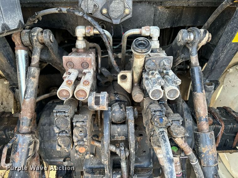 image for item OJ9572 2002 Ford New Holland TS110 tractor