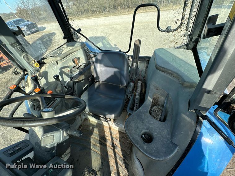 image for item OJ9572 2002 Ford New Holland TS110 tractor