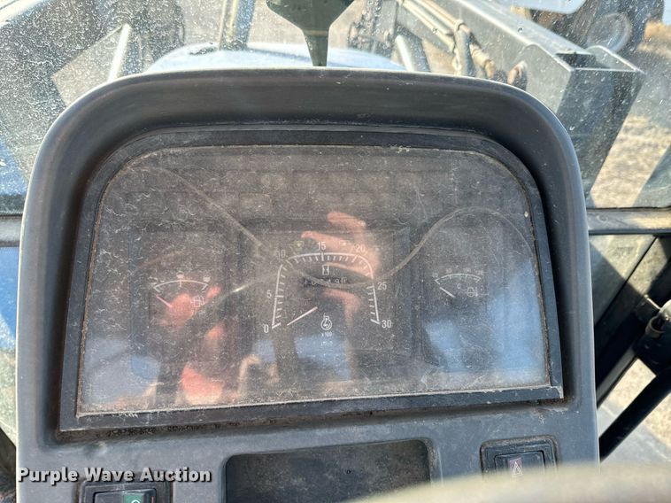 image for item OJ9572 2002 Ford New Holland TS110 tractor