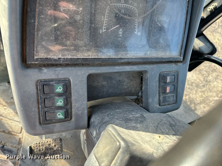 image for item OJ9572 2002 Ford New Holland TS110 tractor