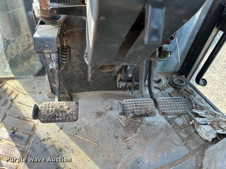 image for item OJ9572 2002 Ford New Holland TS110 tractor