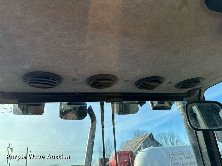 image for item OJ9572 2002 Ford New Holland TS110 tractor