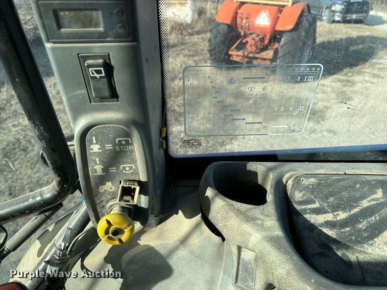 image for item OJ9572 2002 Ford New Holland TS110 tractor