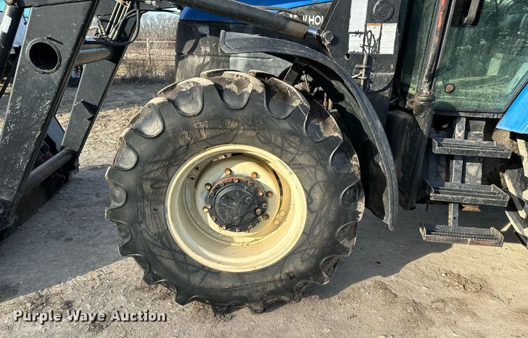 image for item OJ9572 2002 Ford New Holland TS110 tractor